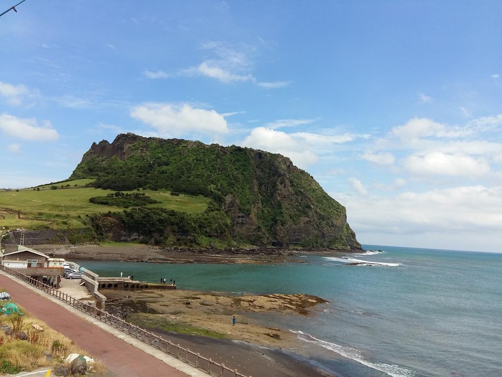 Nice View Guesthouse Seogwipo Eksteriør billede